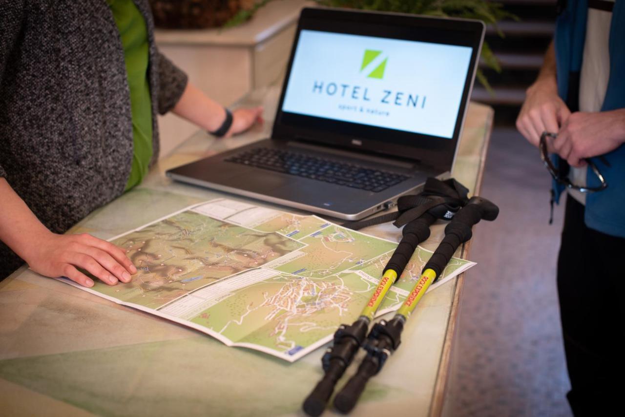 Hotel Zeni Брентонико Екстериор снимка