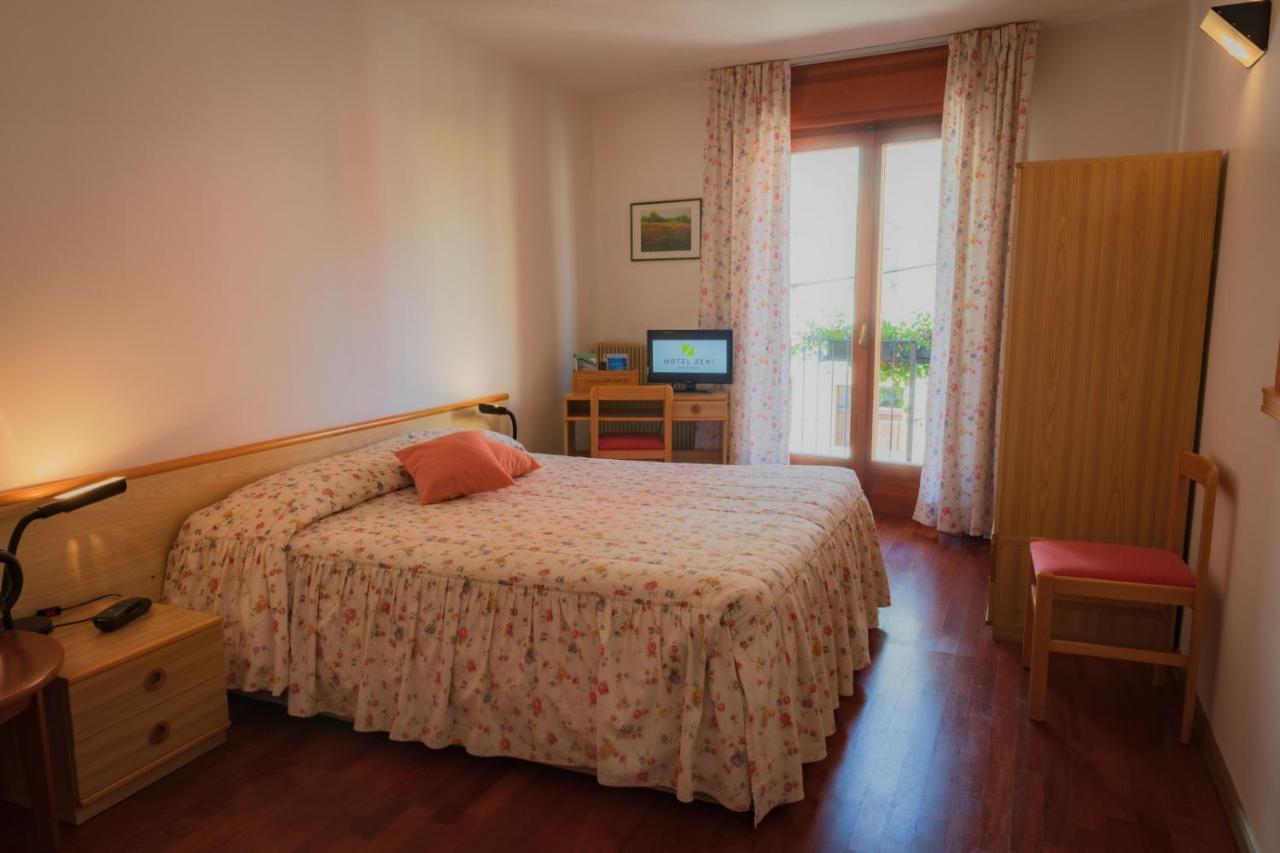 Hotel Zeni Брентонико Екстериор снимка