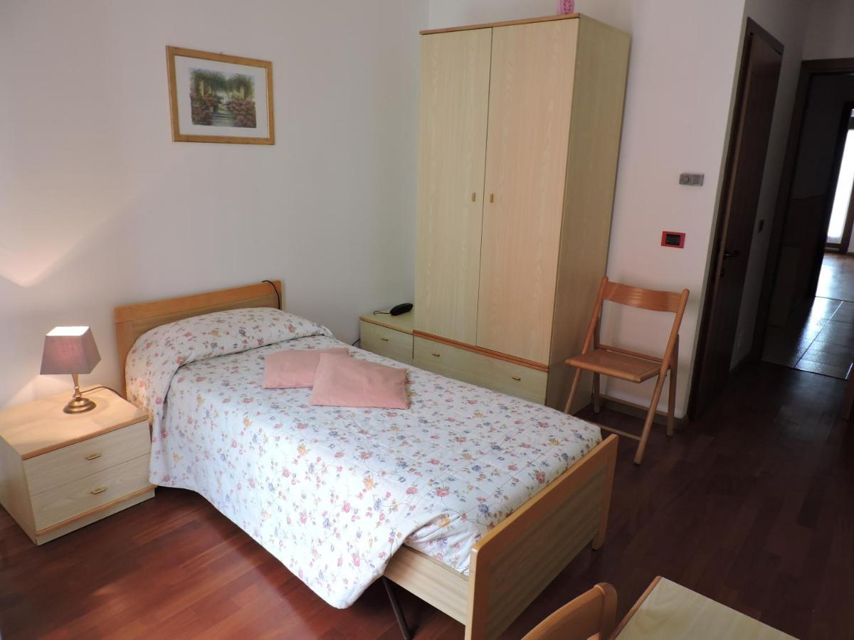 Hotel Zeni Брентонико Екстериор снимка
